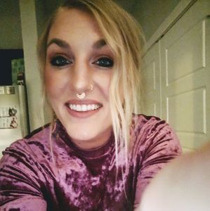 Meet your Posher, Elayna